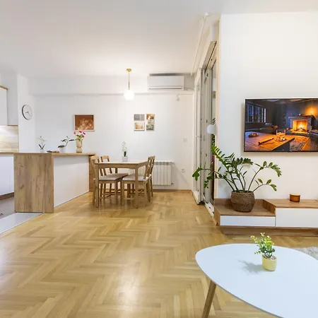 Sunset Serenity Apartment *